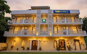 Fabhotel Aravali Suites, Dlf Phase 3